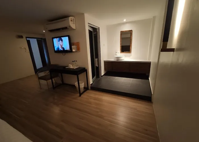 T Hotel Tandop